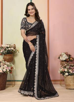 Attractive These Fastival Saree in Fine Colored.These Saree Are Organza And Blouse is Art Silk Fabricated.Its Beautified With Designer Embroidery Work.