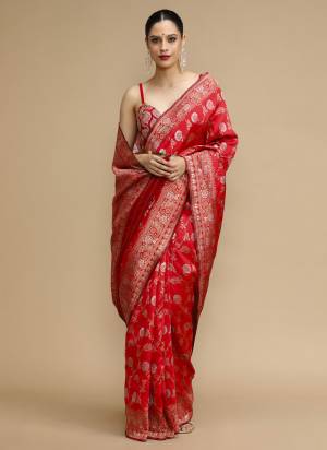 Looking These Party Wear Saree in Fine Colored.These Saree is Fabricated On Lichi Silk Pair With Lichi Silk Blouse.Its Beautified Wevon Jacquard Designer.