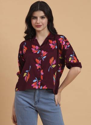 Looking These Beautiful Looking Readymade Crocks Shirt.These Shirt is Fabricated On Delta.Its Beautified With Designer Printed.