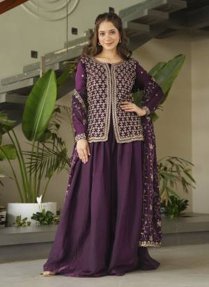 Attractive Looking These Beautiful Looking Readymade Sharara Suits.These Top And Bottom is Fabricated On Fendy Silk And Fendy Silk Dupatta.Its Beautified With Designer Sequance,Jari,Beads Embroidery Work.