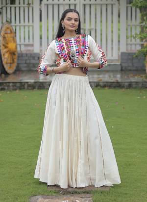 Looking These Beautiful Looking Navratri Wear Free Size Stitched Lahenga With Koti Style Choli.These Lahenga Are Roman Silk And Blouse is Fabricated On Ramon Silk.Its Beautified With Designer Kutchi Gamthi Embroidery Work.