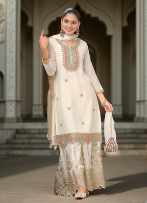 Attractive These Designer Plazzo Suit in Fine Colored Pair With Bottom And Dupatta.These Top Are Chinon And Bottom Are Fabricated On Chinon Pair With Chinon Dupatta.Its Beautified With Designer Heavy Embroidery Work.