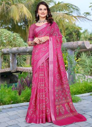 Attrective These Fastive Saree in Fine Colored.These Saree Are Linen Cotton And Blouse is Fabricated On Linen Cotton Pair.Its Beautified With Wevon Jari Border With Designer Digital Printed.