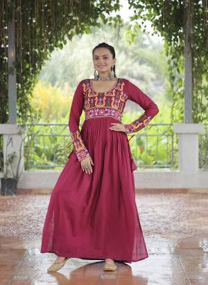 Looking These Beautiful Looking Readymade Long Kurti.These Kurti is Fabricated On Rayon.Its Beautified With Designer Kutchi Gamthi Work.