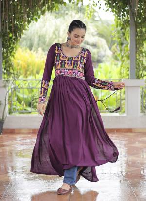 Looking These Beautiful Looking Readymade Long Kurti.These Kurti is Fabricated On Rayon.Its Beautified With Designer Kutchi Gamthi Work.