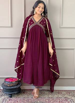 Garb These Suit in Fine Colored Pair With Bottom And Dupatta.These Top And Bottom Are Fabricated On Vichitra Silk Pair With Chinon Dupatta.Its Beautified With Designer Embroidery Work.