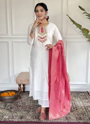 Garb These Suit in Fine Colored Pair With Bottom And Dupatta.These Top And Bottom Are Fabricated On Viscose Blend Pair With Jacquard Silk Dupatta.Its Beautified With Designer Embroidery Work.