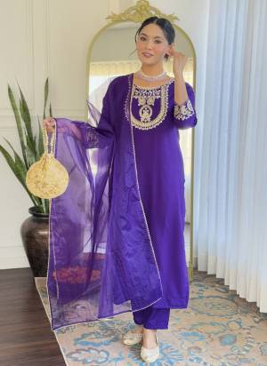 Garb These Suit in Fine Colored Pair With Bottom And Dupatta.These Top And Bottom Are Fabricated On Rayon Slub Pair With Organza Dupatta.Its Beautified With Designer Embroidery Work.