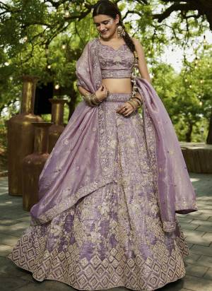 Attrective Looking This Party Wear Fine Color Fancy Heavy Designer Choli And Lahenga Fabriced On Tissue And Dupatta Tissue In Fabricated Beautified With Attrective Designer Heavy Sequance,Multy Thread  Embroidery Work. Buy Now.