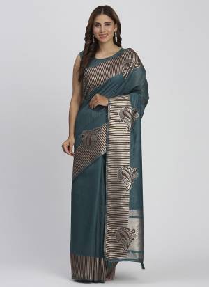 Looking These Fastive And Party Wear Saree in Fine Colored.These Saree And Blouse is Fabricated On Linen Cotton.Its Beautified With Weavon Galla Border Pallu Designer.