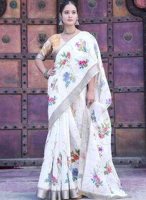 Garb These Fastive Saree in Fine Colored.These Saree Are Linen Cotton And Blouse is Fabricated On Linen Cotton Pair.Its Beautified With Wevon Jari Border With Designer Digital Printed.