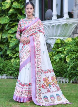 Garb These Fastive Saree in Fine Colored.These Saree Are Linen Cotton And Blouse is Fabricated On Linen Cotton Pair.Its Beautified With Wevon Jari Border With Designer Digital Printed.