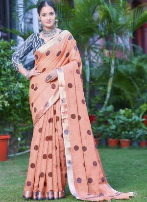 Garb These Fastive Saree in Fine Colored.These Saree Are Linen Cotton And Blouse is Fabricated On Linen Cotton Pair.Its Beautified With Wevon Jari Border With Designer Digital Printed.