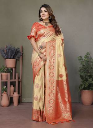 Garb These Festive Wear Saree in Fine Colored.These Saree And Blouse is Fabricated On Viscose Silk.Its Beautified With Woven Rich Pallu,Butti Designer.
