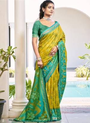 Looking These Fastive And Party Wear Saree in Fine Colored.These Saree And Blouse is Fabricated On Pochampalli Silk.Its Beautified With Woven Designer.