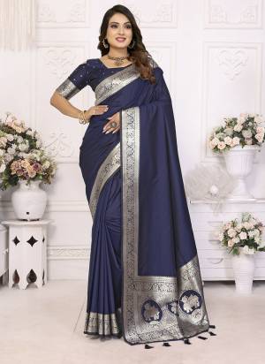 Attractive These Festive Wear Saree in Fine Colored.These Saree And Blouse is Fabricated On Banarasi Silk.Its Beautified With Weaving Jacquard Galla Designer.