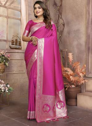 Attractive These Festive Wear Saree in Fine Colored.These Saree And Blouse is Fabricated On Banarasi Silk.Its Beautified With Weaving Jacquard Galla Designer.