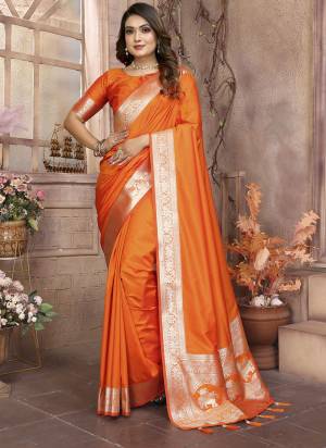 Attractive These Festive Wear Saree in Fine Colored.These Saree And Blouse is Fabricated On Banarasi Silk.Its Beautified With Weaving Jacquard Galla Designer.