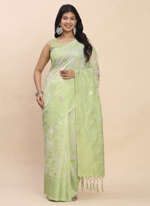 Looking These Fastive And Party Wear Saree in Fine Colored.These Saree And Blouse is Fabricated On Linen Cotton.Its Beautified With Woven Jacquard Designer.