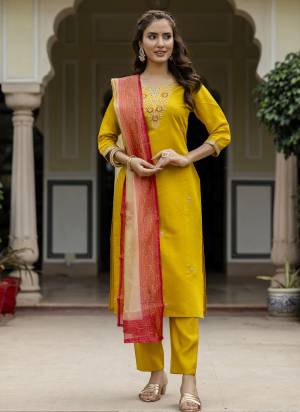 Garb These Suit in Fine Colored Pair With Bottom And Dupatta.These Top And Bottom Are Fabricated On Rayon Pair With Tabby Dupatta.Its Beautified With Designer Embroidery Work,Printed Dupatta.