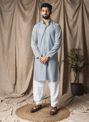 For A festive And Party Wear,Attractive These Readymade Kurta With Payjama in Fine Colored.These Kurta is Fabricated On Rayon And Art Silk Bottom With Heavy Designer Thread,Sequance Embroidery Work.Buy Now.