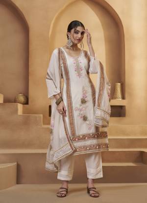 Attractive These Party Wear Suit in Fine Colored Pair With Bottom And Dupatta.These Top Are Bombay Cotton And Dupatta Are Fabricated On Bombay Cotton Pair With Bombay Cotton Bottom.Its Beautified With Designer Thread Embroidery Work.
