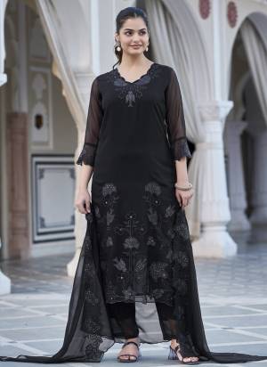 Looking These Suit in Fine Colored Pair With Bottom And Dupatta.These Top Are Faux Georgette And Bottom Are Fabricated On Faux Georgette Pair With Faux Georgette Dupatta.Its Beautified With Designer Embroidery Work.