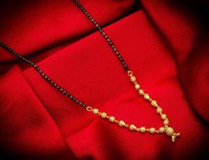 Rich And Elegant Looking Designer Mangalsutra Is Here In Golden Color. It Is Light Weight Which Is Easy To Carry All Day Long With Any Colored Attire. Buy Now.