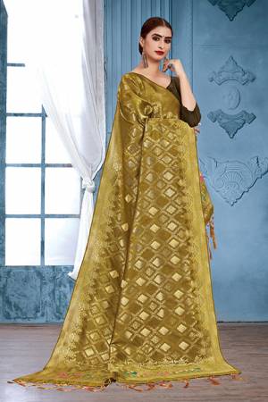 For A Proper Traditional Look, Pair Up Your Simple Attire With This Trendy Banarasi Art Silk Fabricated Dupatta. It Is Beautified With Weave All Over. Also It Is Light In Weight And Easy To Carry All Day Long