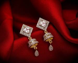 Here Is A Very Pretty Pair Of Simple And Elegant Looking Earring?Set In Golden Color. It Has Pretty Unique pattern With Attractive Diamond Work. You can Pair This Even With Simple Attire As Well As A Heavy One. This Pretty Evergreen Design Compliments Any Kind Of Attire You Wear.