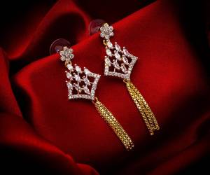 Here Is A Very Pretty Pair Of Delicate And Elegant Looking Earring Set In Golden Color. It Has Pretty Unique pattern With Attractive Diamond Work. You can Pair This Even With Simple Attire As Well As A Heavy One. This Pretty Evergreen Design Compliments Any Kind Of Attire You Wear.?