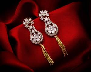 Here Is A Very Pretty Pair Of Delicate And Elegant Looking Earring Set In Golden Color. It Has Pretty Unique pattern With Attractive Diamond Work. You can Pair This Even With Simple Attire As Well As A Heavy One. This Pretty Evergreen Design Compliments Any Kind Of Attire You Wear.?