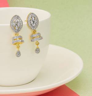 Grab This Pretty Earrings Set In Golden Color. This Lovely Design Is Beautified With Attractive Diamond Work. You Can Pair This Up With Any Colored Attire. Buy This Pretty Piece Now