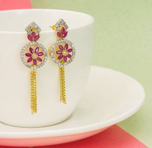 Grab This Pretty Earrings Set In Golden Color. This Lovely Design Is Beautified With Attractive Diamond Work. You Can Pair This Up With Any Colored Attire. Buy This Pretty Piece Now