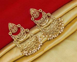 Here Is A Pretty Elegant Looking Heavy Designer Pair Of Earrings In Golden Color Beautified With Pearl Work. You Can Pair This Up With Any Colored Traditional Attire. 